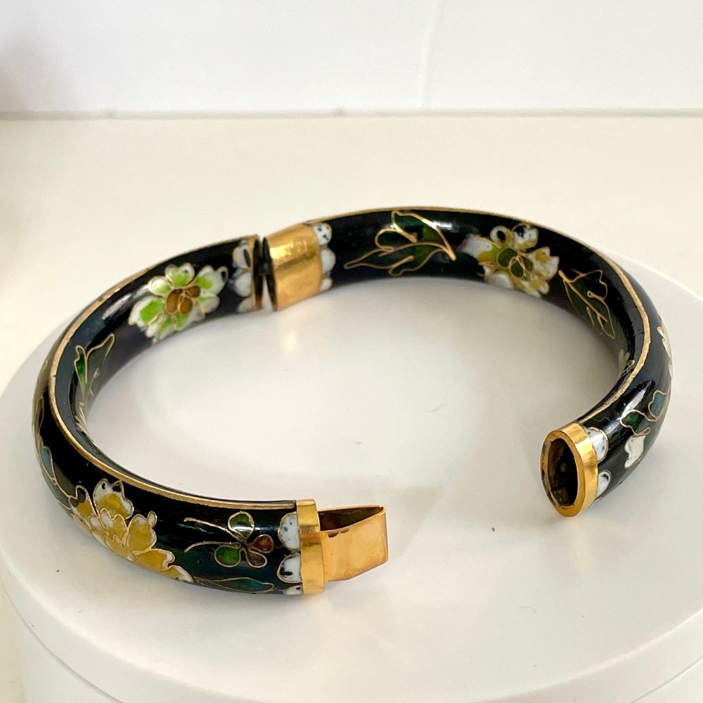 Vintage Black Cloisonne Enamel Floral Bangle Bracelet Hinged Gold Tone Clasp - Picture 5 of 8